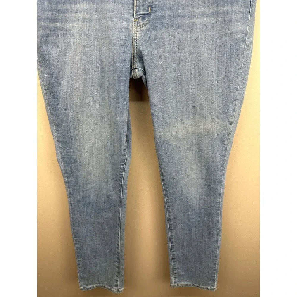 Levis 311 Shaping Skinny Jeans Womens‎ 33 Light Wash Blue Denim Stretch